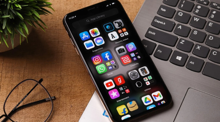 Organize apps on iphone